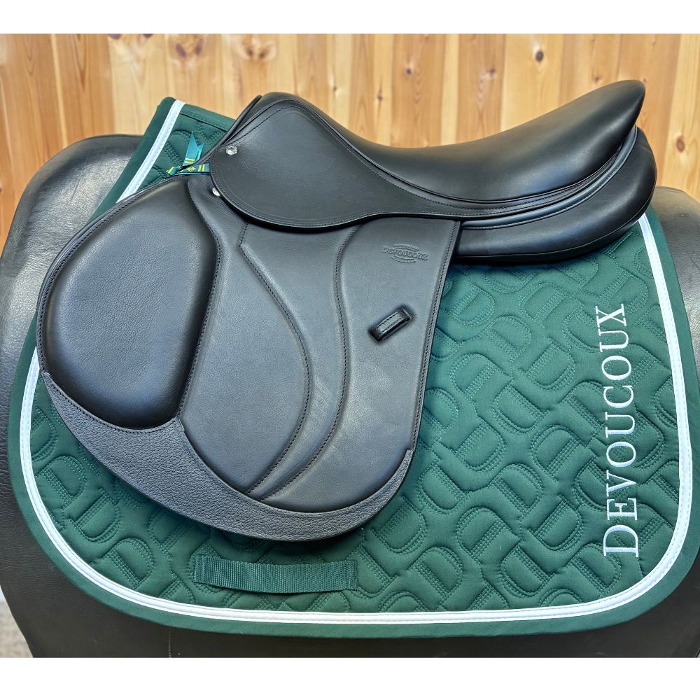 New Biarritz O | Black | 18.5"