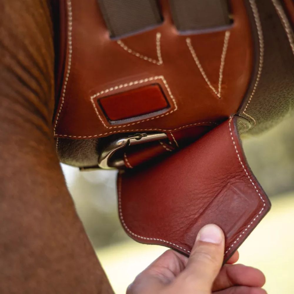 V-Strap Girth with Snap Hook