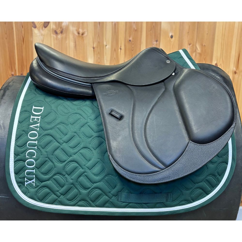 New Biarritz O | Black | 18.5"