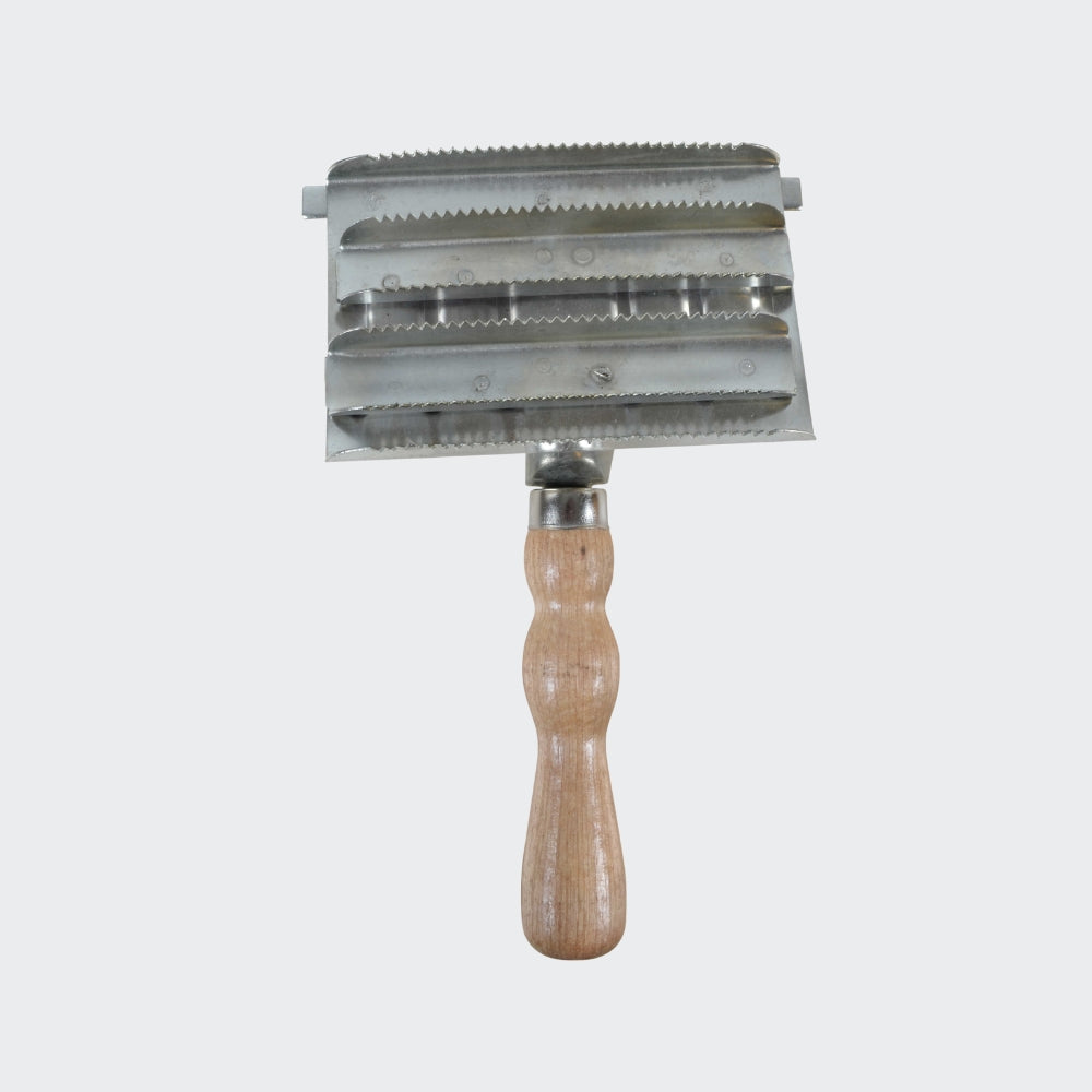 Metallic Curry Comb