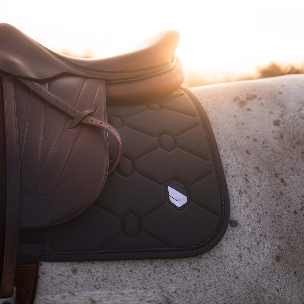 SpineShield Embroidery Jumping Saddle Pad | Anthracite