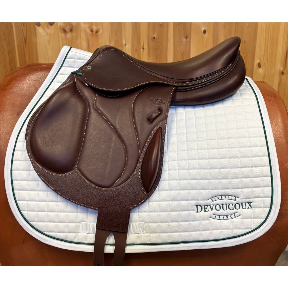 Selle De Saut Devoucoux Socoa – Taille 17.5 – Cuir Marron – Occasion France