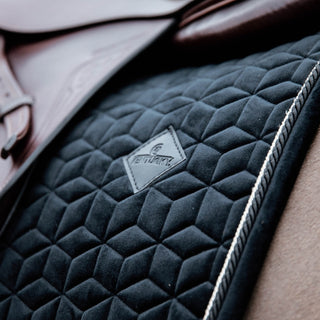 Velvet Jumping Saddle Pad | Black