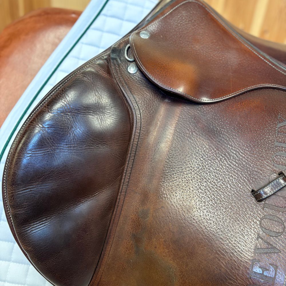 Second Hand Biarritz O | Medium Brown | 17.5"