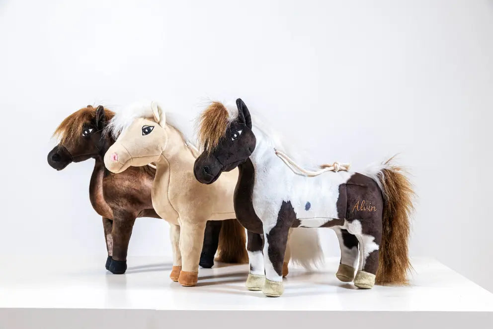 Relax Horse Toy Tableux