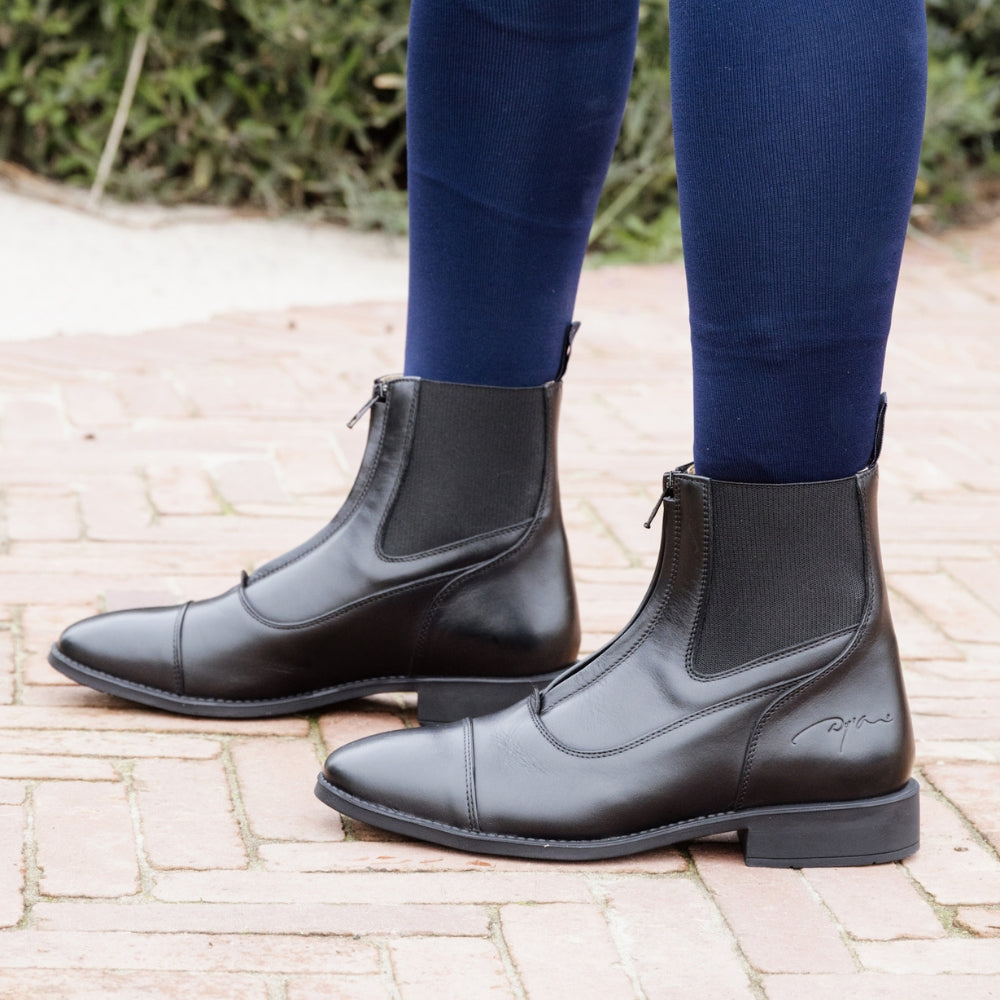 Short Boots Front Zipper | Black